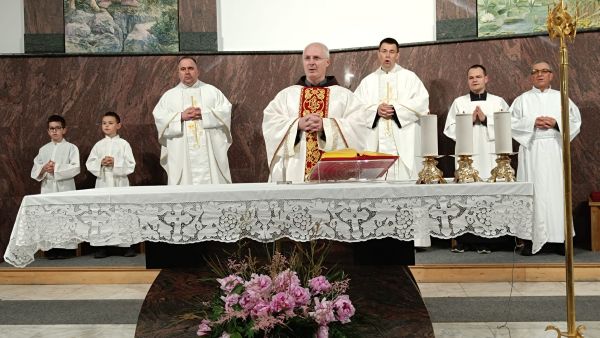 Fra Juro Šimić predvodio osmu srijedu priprave za proslavu samostanske i župne obljetnice