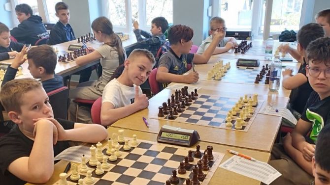 ZAVRŠENO NATJECANJE U 2.KADETSKOJ LIGI ŠZŽI: Luka Novak osvojio medalju na prvoj ploči