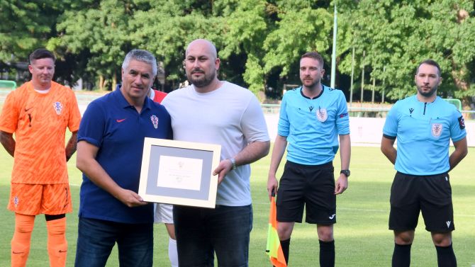 Hrvatska veteranska reprezentacija na proslavi 100 godina NK „Valpovka“ Valpovo