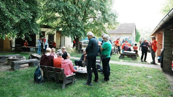 Belišćanski planinari sjajni domaćini na Belišćanskom podravskom pješačkom putu