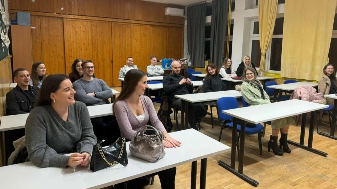 Povratak u školske klupe nakon deset godina