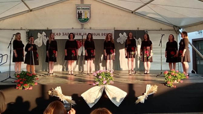 VEČER ŽENSKIH VOKALNIH SASTAVA I KLAPA: Kad zapjevam ja i moja druga