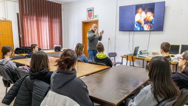 18. ZIMA U TEHNICI: Radionica fotografije